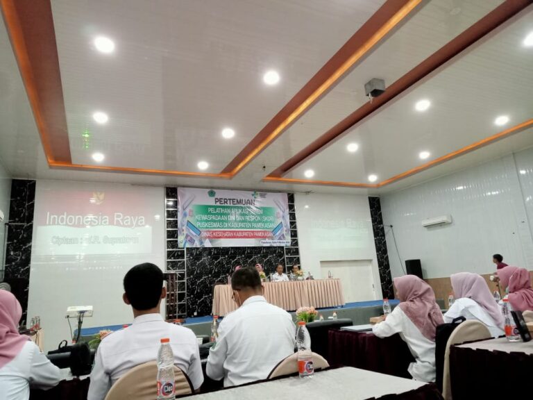 Pelatihan Aplikasi Sistem Kewaspadaan Dini dan Respon (SKDR) Puskesmas Di Kabupaten Pamekasan